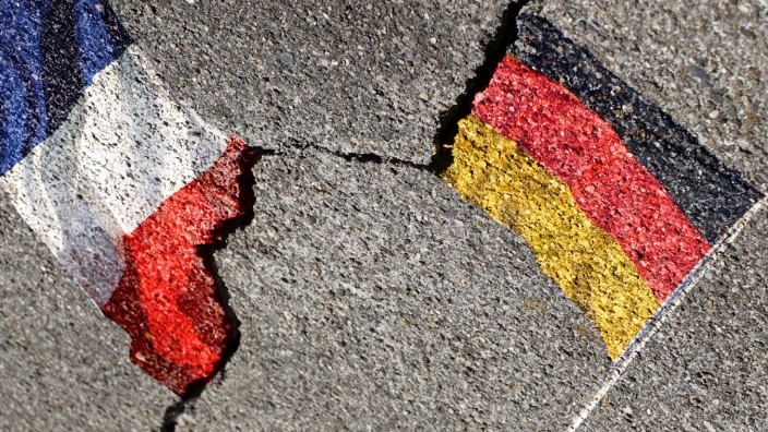 Europa: "Schwieriges Zeichen für die Zukunft": Die EU-Partner belasten die Differenzen zwischen Paris und Berlin zusehends.