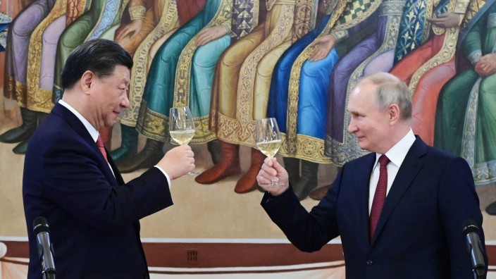 China: Eine Allianz, die den Europäern zusehends Kopfschmerzen macht: die Präsidenten Chinas und Russlands, Xi Jinping und Wladimir Putin, im Kreml.
