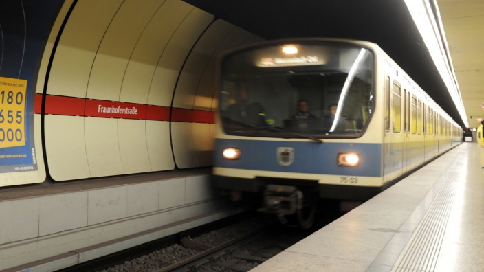 Unfall an der Fraunhoferstraße: Die U-Bahn-Haltestelle Fraunhoferstraße; hier stürzte der 24-Jährige in den Gleisbereich.