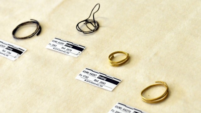 Erding: Gold- und Silberringe aus der Frühbronzezeit, etwa 2200 Jahre vor Christus.