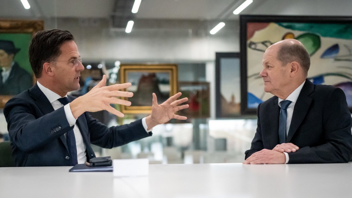 Olaf Scholz after the coalition committee: With small eyes in Rotterdam – politics