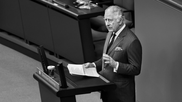 Charles III. und seine Rede im Bundestag: Der britische König Charles III. hält seine Rede im Plenum des Bundestages.