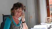 Armut in Deutschland (4): Versteckte Armut: Die Sprechstunde bei Gudrun Bünte ist bis auf fünf Monate ausgebucht. Doch telefonisch hilft die Sozialpädagogin in dringenden Fällen sofort.