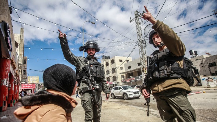 Israel: Im Westjordanland kam es in den vergangenen Wochen wieder häufiger zu Gewalt: Militäreinsatz in der Stadt Hawara im März.