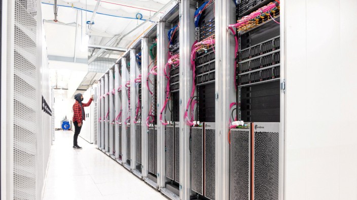 Chat-GPT: Der kalifornische Supercomputer Andromeda. Der Energieverbrauch solcher Maschinen steigt mit ihrer Leistungsfähigkeit.