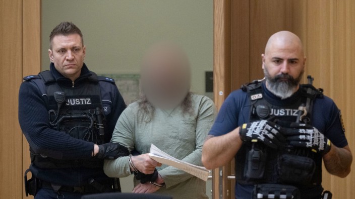 Prozess gegen "Reichsbürger": Ingo K. beim ersten Prozesstag in Stuttgart.