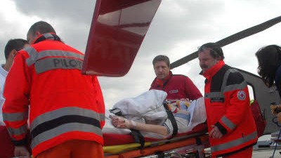 Zusatzversicherungen: Krankentransport mit Rettungshubschrauber "Christoph 60" der deutschen Rettungsflugwacht.