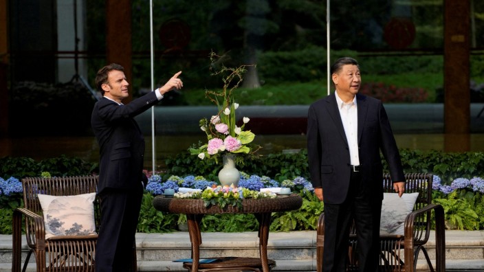 Beziehungen zu China: Will auch auf internationaler Ebene zeigen, wo es langgeht: Emmanuel Macron zu Besuch bei Xi Jinping.