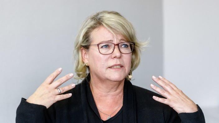 Axel Springer: Angetreten, um zu sparen: "Bild"-Chefredakteurin Marion Horn.