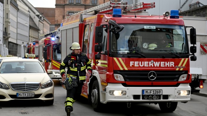 Größerer Feuerwehreinsatz: Die Münchner Feuerwehr war am Sonntag bei Giesecke & Devrient gut sechs Stunden im Einsatz (Symbolfoto).