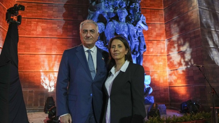 Israel: Ehrengast: Israels Geheimdienstministerin Gila Gamliel empfängt Reza Pahlavi bei der zentralen Gedenkfeier in Yad Vashem in Jerusalem