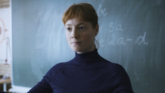 Kino: Sie war die Meeresbiologin Charlie Wagner im "Schwarm", in "Babylon Berlin" spielte sie Greta Overbeck: Jetzt ist Leonie Benesch für ihre Rolle im Film "Das Lehrerzimmer" für den Deutschen Filmpreis nominiert.