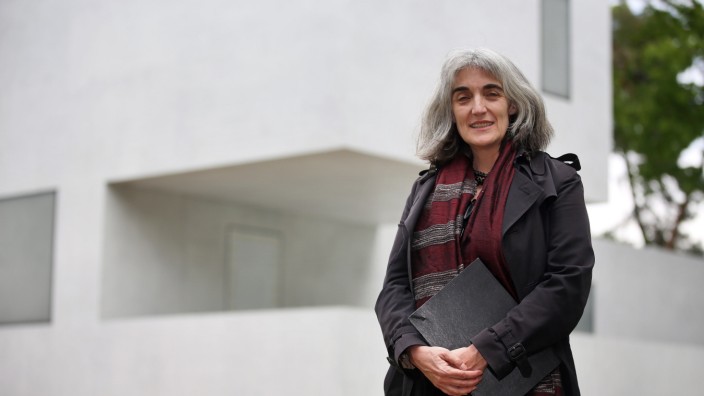 Kunstakademie Düsseldorf: Die Architektin Donatella Fioretti ist am Montag zur neuen Rektorin der Kunstakademie Düsseldorf gewählt worden.