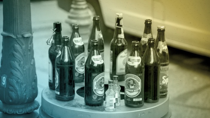 Glasflaschen: Höheres Flaschenpfand - bessere Rückgabemoral: So wünscht sich das ein Augsburger Brauereichef. Er erntet dafür Beifall bei Lesern.