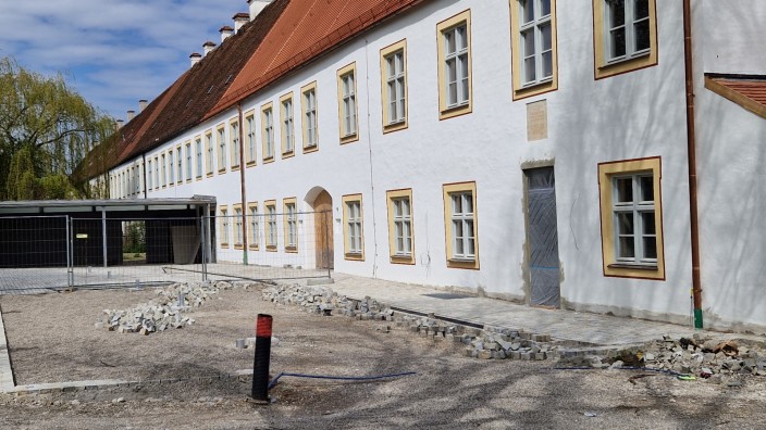 Oberschleißheim: Die Bauarbeiten an der Schlosswirtschaft Oberschleißheim werden noch bis mindestens Juni dieses Jahres dauern.