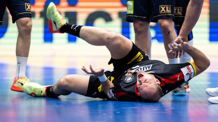 EHF Euro Cup: Die schwere Verletzung von Paul Drux war der Tiefpunkt bei der Niederlage in Schweden: Der Berliner Kapitän fällt monatelang aus.