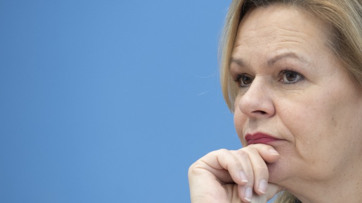 Pläne der Ampelkoalition: Bundesinnenministerin Nancy Faeser (SPD) steht vor dem Flüchtlingsgipfel unter Handlungsdruck.