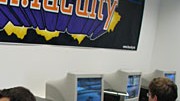 Computerspiele: Sieht aus wie der Informatik-Raum in der Schule, ist aber das Vereinsheim Kölner eSportler,