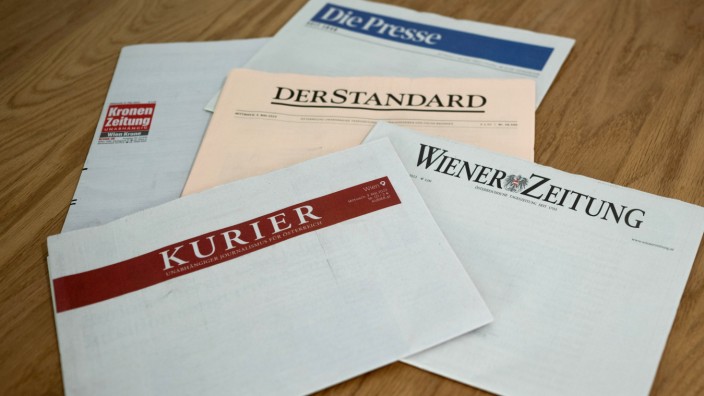 Österreich: Blieben leer: Die Titelseiten der Zeitungen "Der Standard", "Die Presse", "Wiener Zeitung", "Kurier" und "Kronen Zeitung".