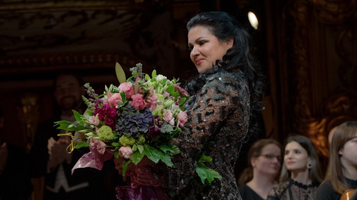 Protest gegen Anna Netrebko: Anna Netrebko sang am Hessischen Staatstheater Wiesbaden in einer konzertanten Aufführung von Giuseppe Verdis "Nabucco".