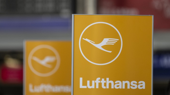 Urteil: Das Logo der Lufthansa am Frankfurter Flughafen. Der Konzern hat die Staatshilfen aus der Zeit der Corona-Pandemie bereits wieder zurückgezahlt.