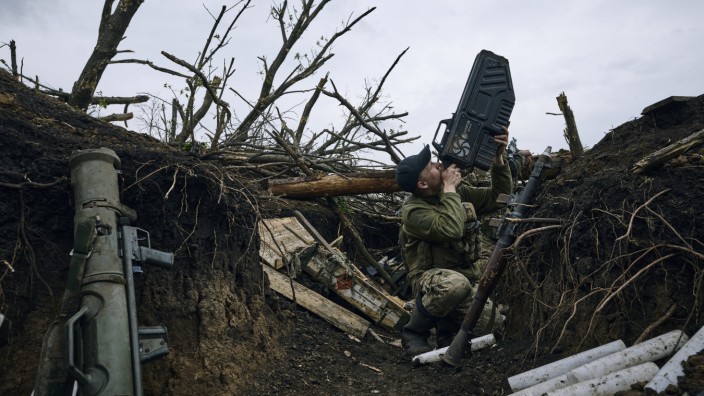 Krieg in der Ukraine: Ukrainischer Soldat in Donezk