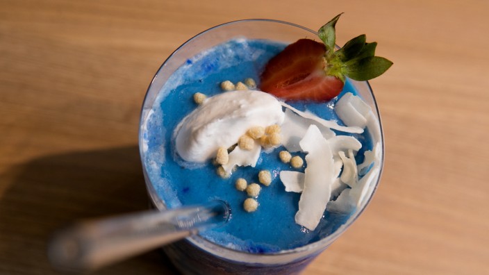 Lyfe Café: Den blauen Smoothie mit dem Namen "Coconut Cloud" gibt es im Lyfe Café.
