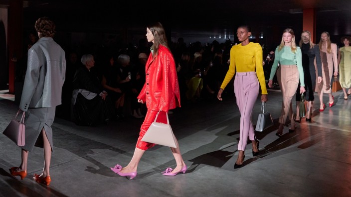 Nachhaltige Mode: Prada zeigt bei Mailänder Fashion-Week die Herbst-Winter-Kollektion 2023.