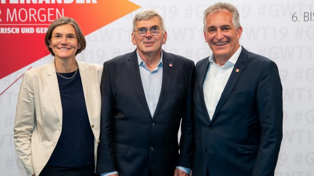 Gewerkschaft: Christiane Benner soll Jörg Hofmann (Mitte) als neue Chefin der IG Metall nachfolgen. Der Finanzchef Jürgen Kerner (rechts) wird an Benners Seite Zweiter Vorsitzender.
