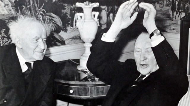 The political book: In a Good Mood Now and Then: Israeli Prime Minister David Ben-Gurion and Chancellor Konrad Adenauer in New York in 1961.