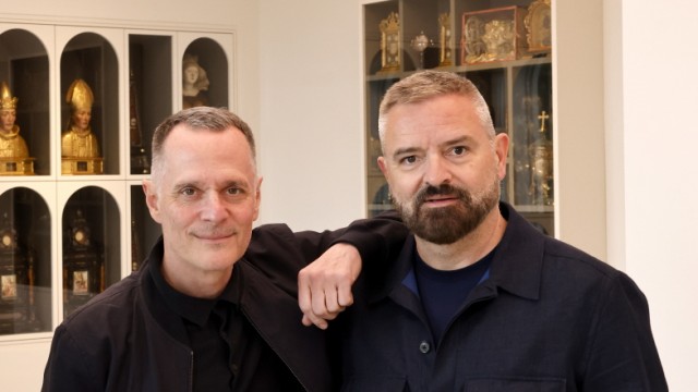 SZ-Kultursalon: Die Modedesigner Johnny Talbot und Adrian Runhof (rechts).
