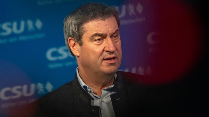 Landtagswahl: Schielt bei bestimmten Themen immer öfter auf rechte Wählerschichten je näher die Landtagswahl rückt: CSU-Parteivorsitzender Markus Söder nach einer Vorstandssitzung seiner Partei im Mai dieses Jahres.