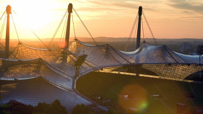 Weitere Briefe: Soll saniert werden, braucht aber eine Vision für künftige Belebung: der Münchner Olympiapark, hier mit dem Olympiastadion.
