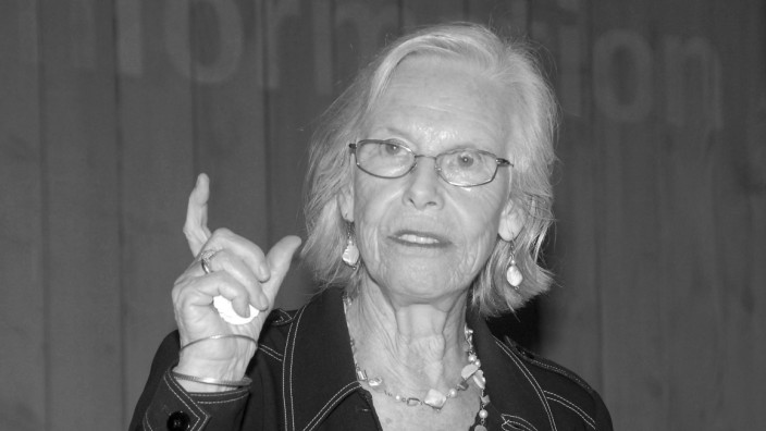 Dachau: Livia Bitton-Jackson hat die KZ-Gedenkstätte im Jahr 2011 besucht - für sie war das eine große Herausforderung.