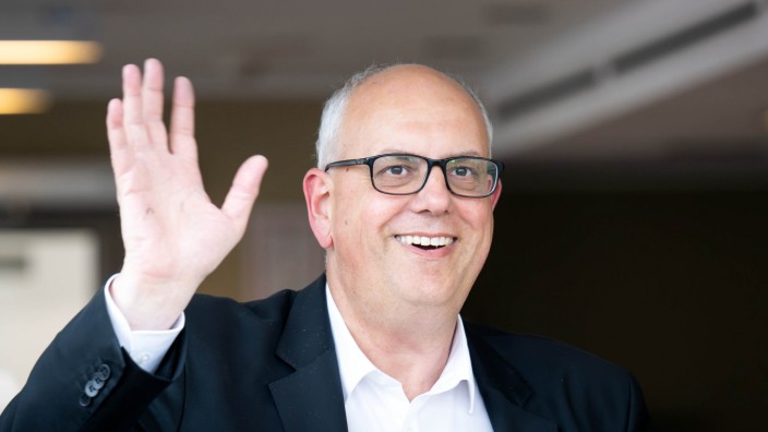 Koalitionsgespräche: Andreas Bovenschulte (SPD), Bürgermeister von Bremen, bei einer Besprechung der Partei.