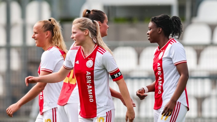 Frauenfußball: Meister ohne Feier: Die Spielerinnen von Ajax Amsterdam.
