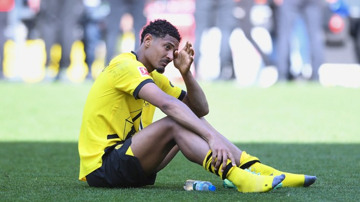 Borussia Dortmund: Konsterniert: Sébastien Haller nach dem Schlusspfiff.