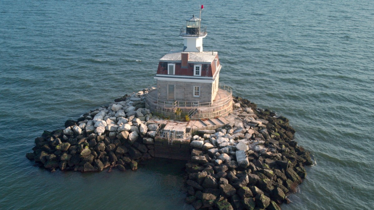 Lighthouses in the US for sale – Economy