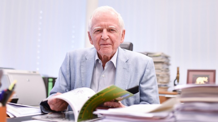Medizin: Der Medizin-Nobelpreisträger Harald zur Hausen forschte bis zu seinem Tod am Deutschen Krebsforschungszentrum (DKFZ) in Heidelberg.