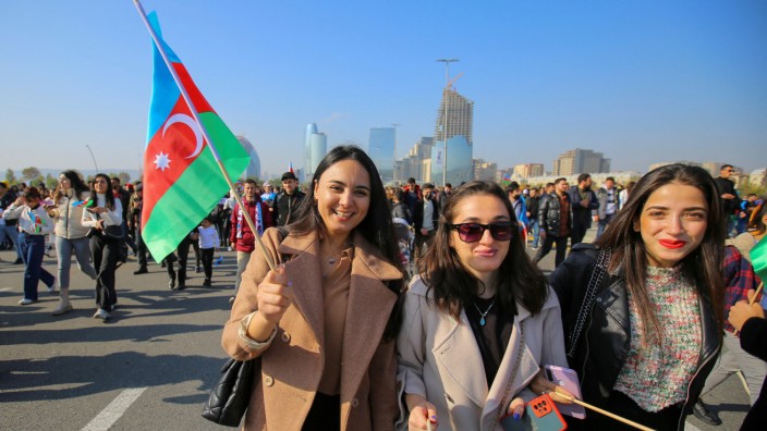 Kaukasus: In Baku feiert man den Jahrestag des Waffenstillstands von 2020.