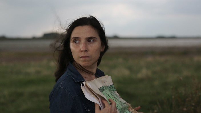"Trenque Lauquen" im Kino: Laura Paredes spielt Laura, eine Botanikerin auf einer Forschungsmission.