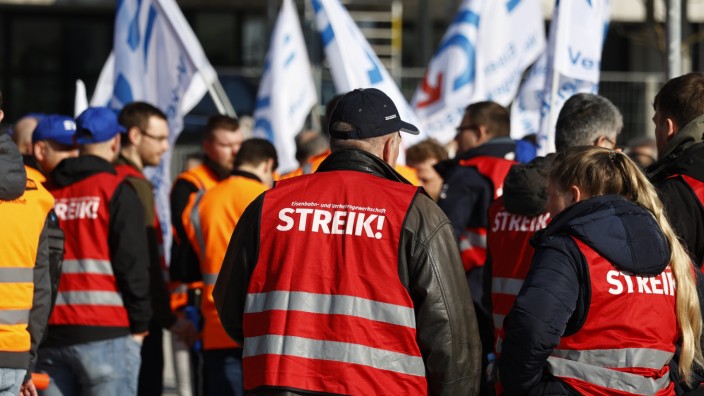 Löhne: Wenn Gewerkschaften für bessere Löhne streiken, streiken sie für weniger als die Hälfte der Beschäftigten.