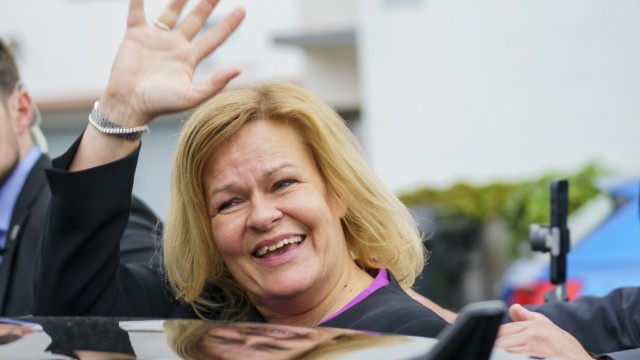 Wahl im Herbst 2023: Würde Rhein gerne ablösen: Bundesinnenministerin Nancy Faeser (SPD).