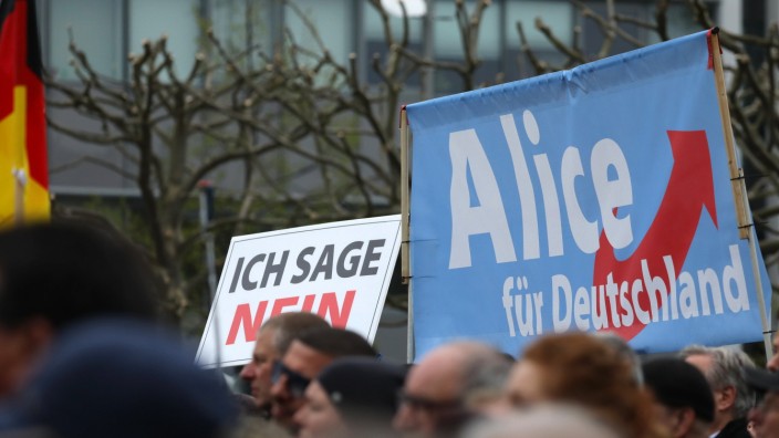 Parteien: Das Nein als Prinzip? AfD-Demonstration in Erfurt, April 2023.