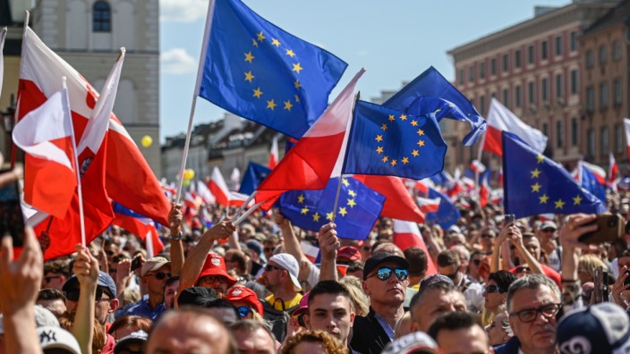 Polen: Für ein europäisches Polen, so lautete eine der Parolen auf der Demonstration am 4. Juni in Warschau.