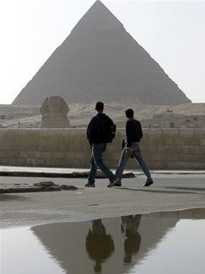 Nepper und Schlepper an den Pyramiden von Gizeh, AP