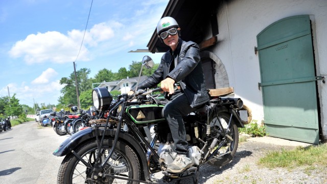 Motorrad- und Veteranenclub: Rainer Scheinpflug, 68, fährt ein D-Rad, Typ R06, aus dem Jahr 1929.
