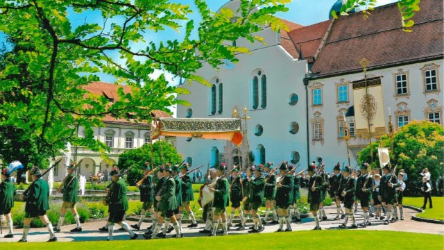 Katholische Kirche: Bewaffnete Beschützer in Benediktbeuern