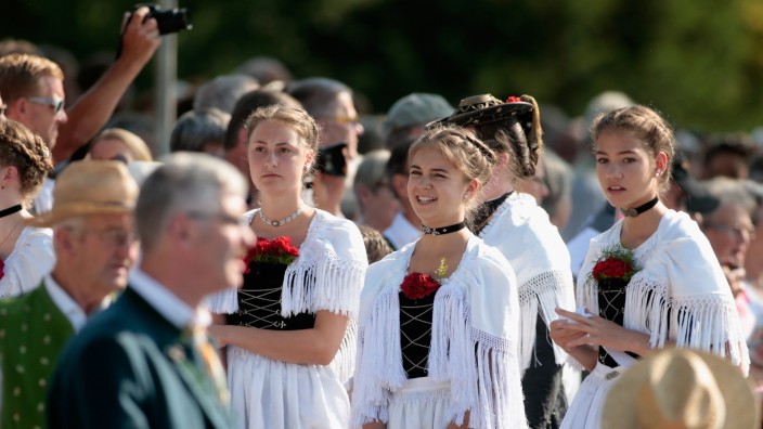Typisch deutsch: Halleluja: eine Fronleichnamsprozession in Murnau in Oberbayern (Symbolfoto).