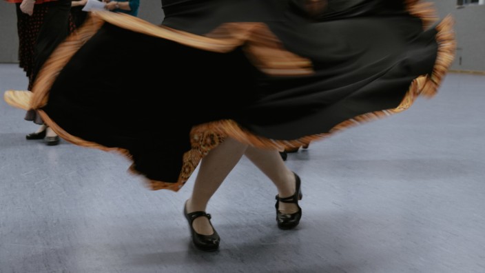 SZ-Serie: Ausgefallene Sportarten im Praxistest: Wallende Röcke gehören zum Erscheinungsbild des Flamenco.